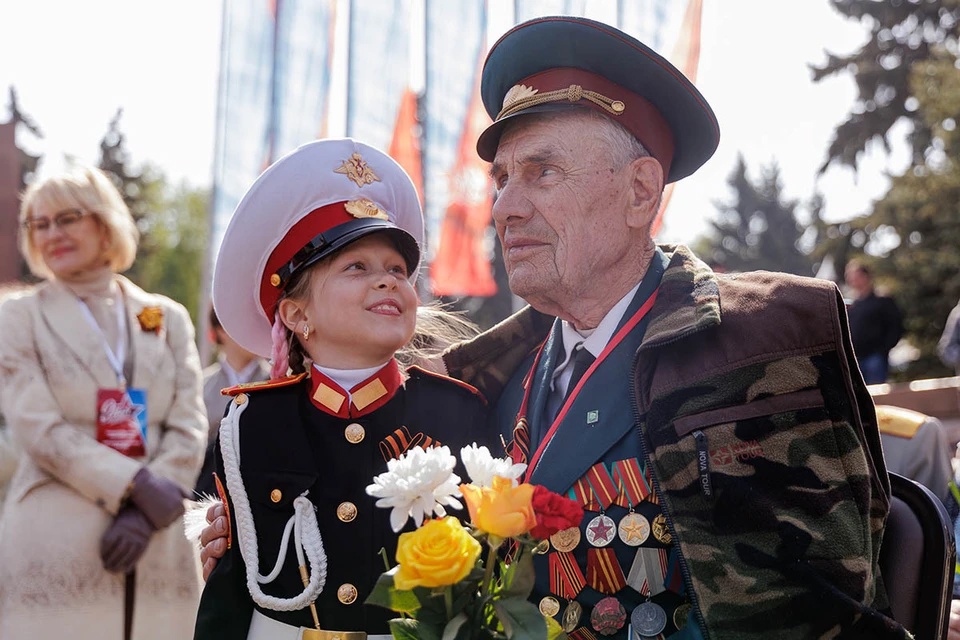 С каждым годом ветеранов ВОВ, непосредственно участвовавших в боях, становится всё меньше..