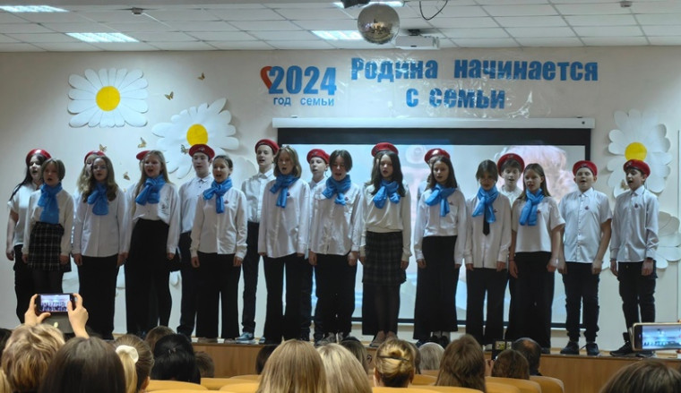 Козульские школьники открыли Год Семьи. Козульские школьники открыли Год Семьи.