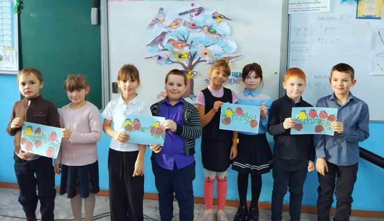 В Чернореченской школе № 2 отметили День зимующих птиц. В Чернореченской школе № 2 отметили День зимующих птиц.